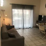 Beau Et Vaste 3 Pieces Avec Piscine Apartment